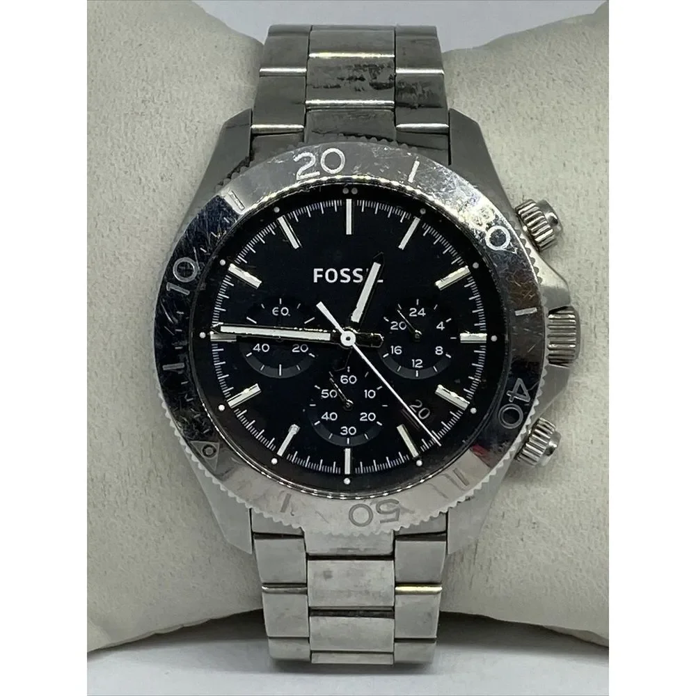 Fossil retro traveler